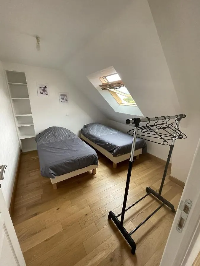 Maison A 2 Pas De La Roche - Bernard Nivillac