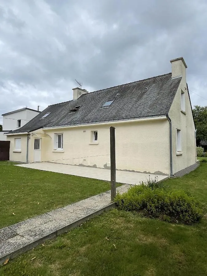 Maison A 2 Pas De La Roche - Bernard Nivillac