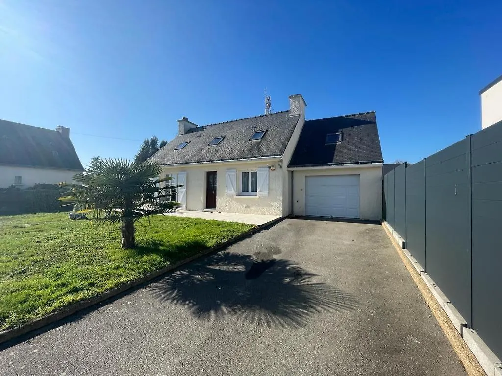 Maison A 2 Pas De La Roche - Bernard Nivillac